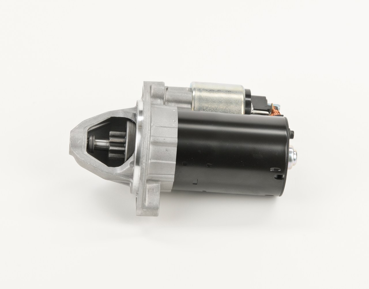 Kupite poceni originalno Zaganjalnik 0 001 107 416, primerljivo z 005151340180 OEM številke, prek spleta