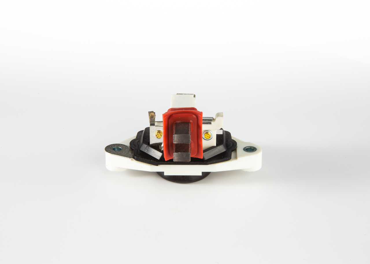 Köp BOSCH Laddningsregulator Produktnummer: 1 987 237 061 till det förmånliga priset av 491,46 kr