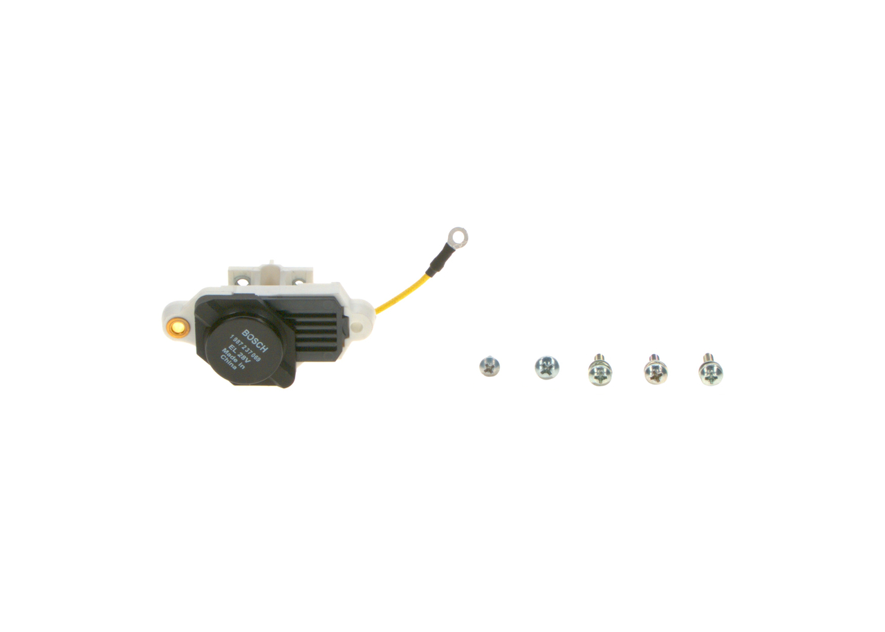 Köp BOSCH Laddningsregulator Produktnummer: 1 987 237 069 till det förmånliga priset av 516,06 kr