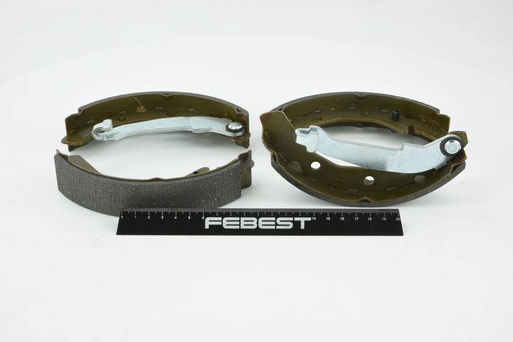1002-M200R FEBEST Bremsbackensatz für Trommelbremse