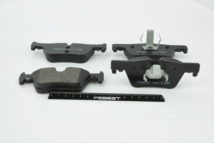 Köp billiga original Bromsbelägg 1901-F20R jämförbara med 34206799809 OEM nummer på nätet