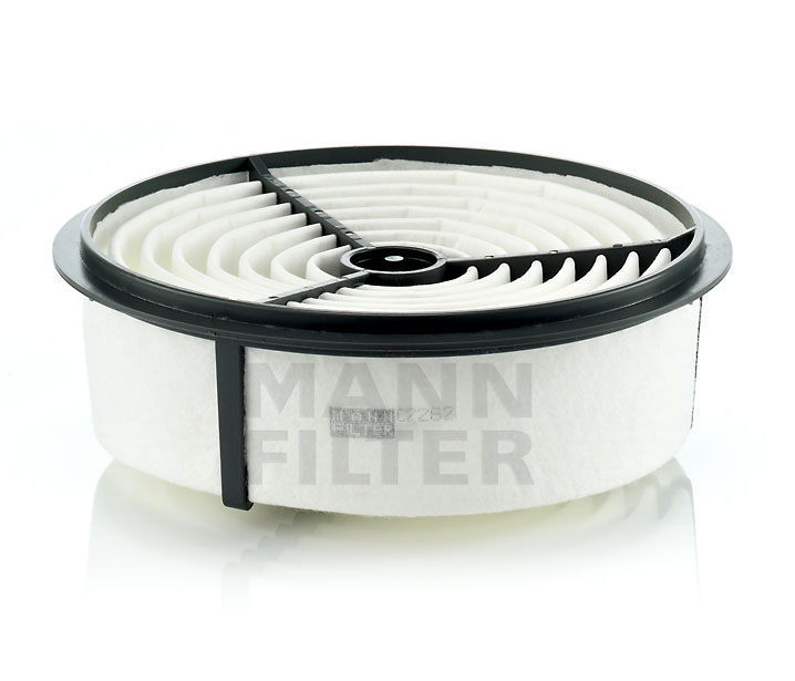 OE TOYOTA 4 RUNNER 2023 Ilmansuodattimet 1780137010, 1780141050, 1780141090 merkiltä MANN-FILTER