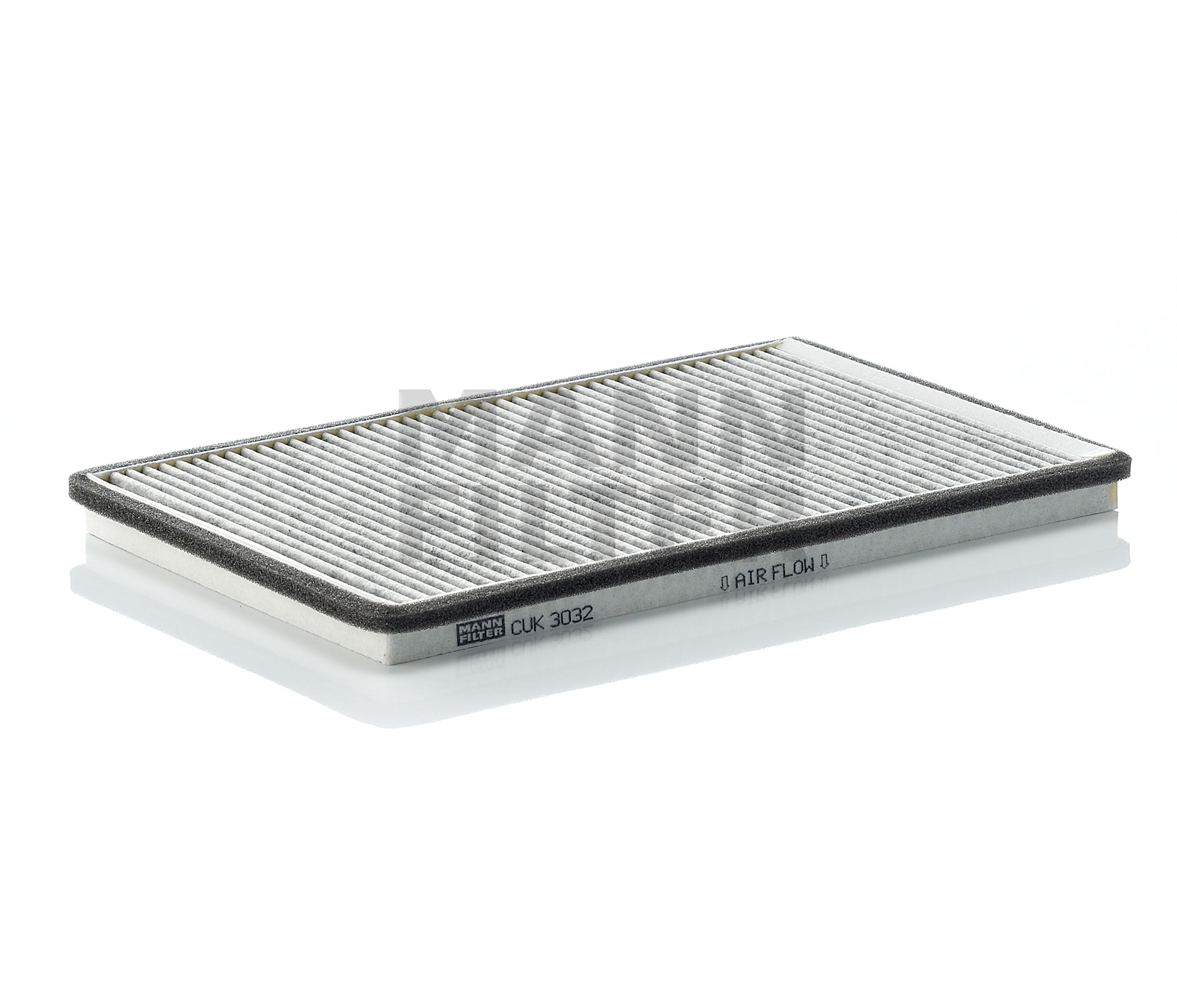 Kupte si MANN-FILTER Filtr, vzduch v interiéru Číslo produktu: CUK 3032 za nízkou cenu 459,12 Kč